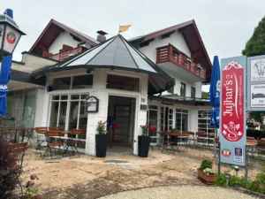 Jujhaars2 Restaurant, Amerang